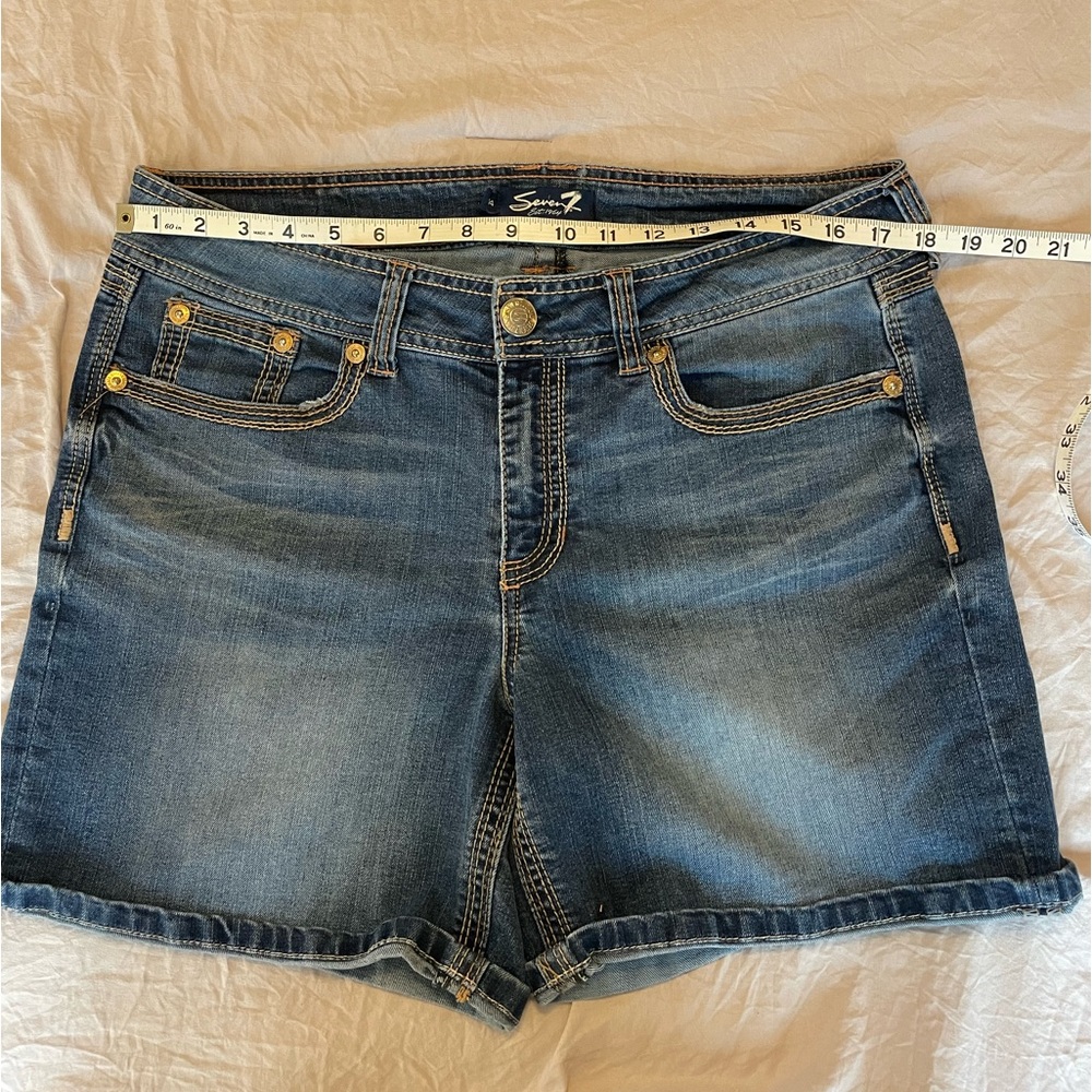 Seven7 brand denim shorts, some stretch, medium wash. Excellent condition!
